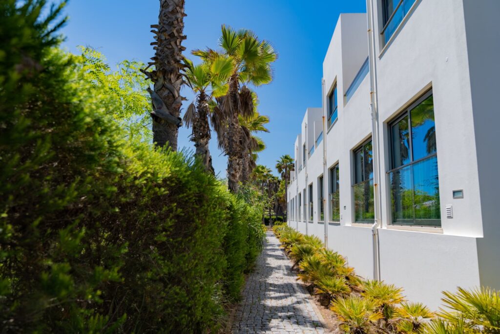 walk path outside the apartments
